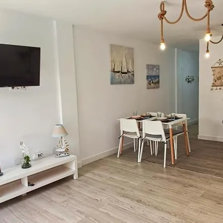 Elmarinero En Alondras Park * Costa Del Silencio